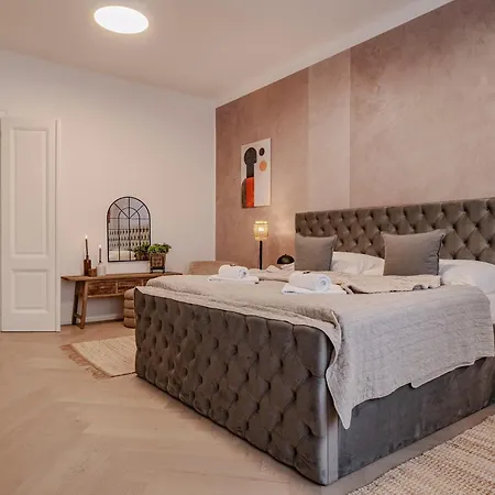 Ferienwohnung Sting Old Town Ostrava Exterior foto