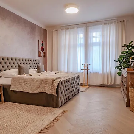 Ferienwohnung Sting Old Town Ostrava Exterior foto