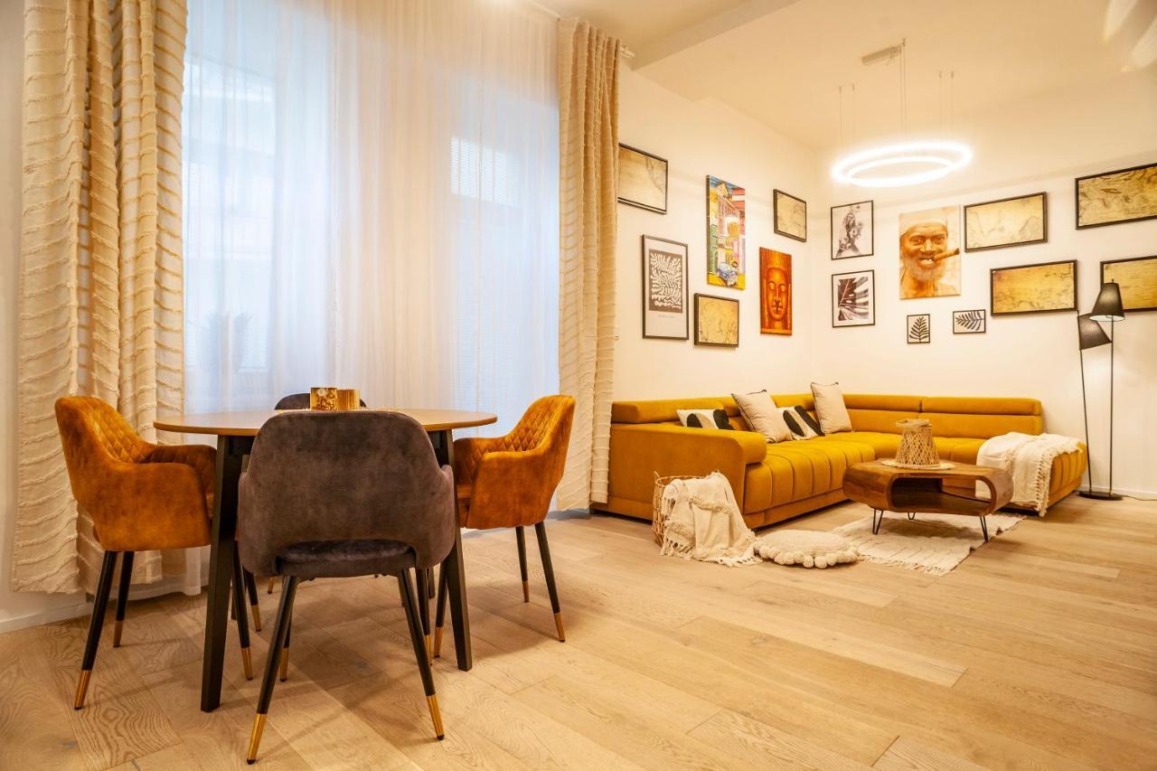 Sting Old Town Apartment