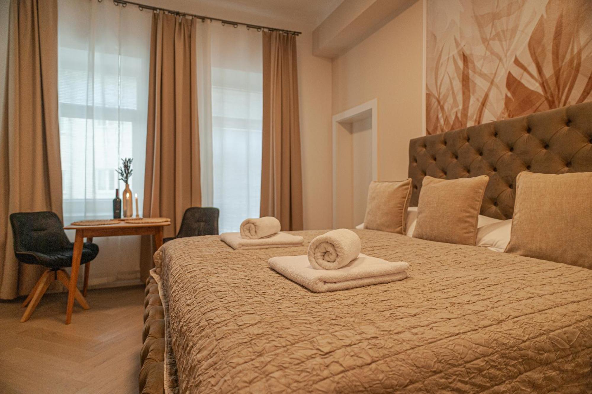 Sting Old Town Apartment *