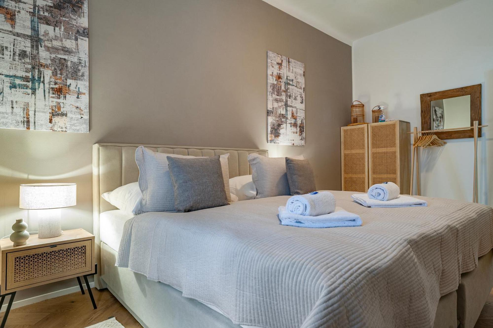 Sting Old Town Apartment *